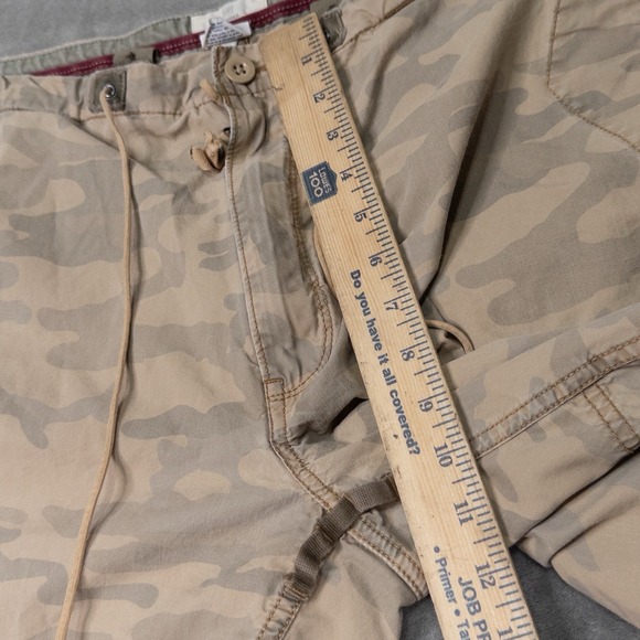 GAP Shorts Mens 34 11" Cargo Desert Camouflage Paratrooper Fatigue Military Y2K - Picture 9 of 13